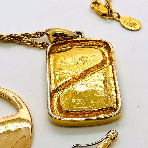 Vintage Abalone Pendant & Mother of Pearl Earrings - Picture 6 of 14